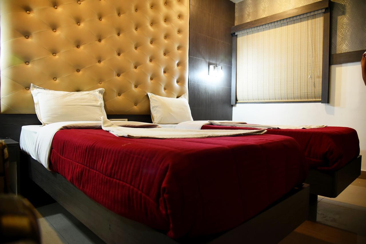 Hotel Grand Choice Bangalore Esterno foto