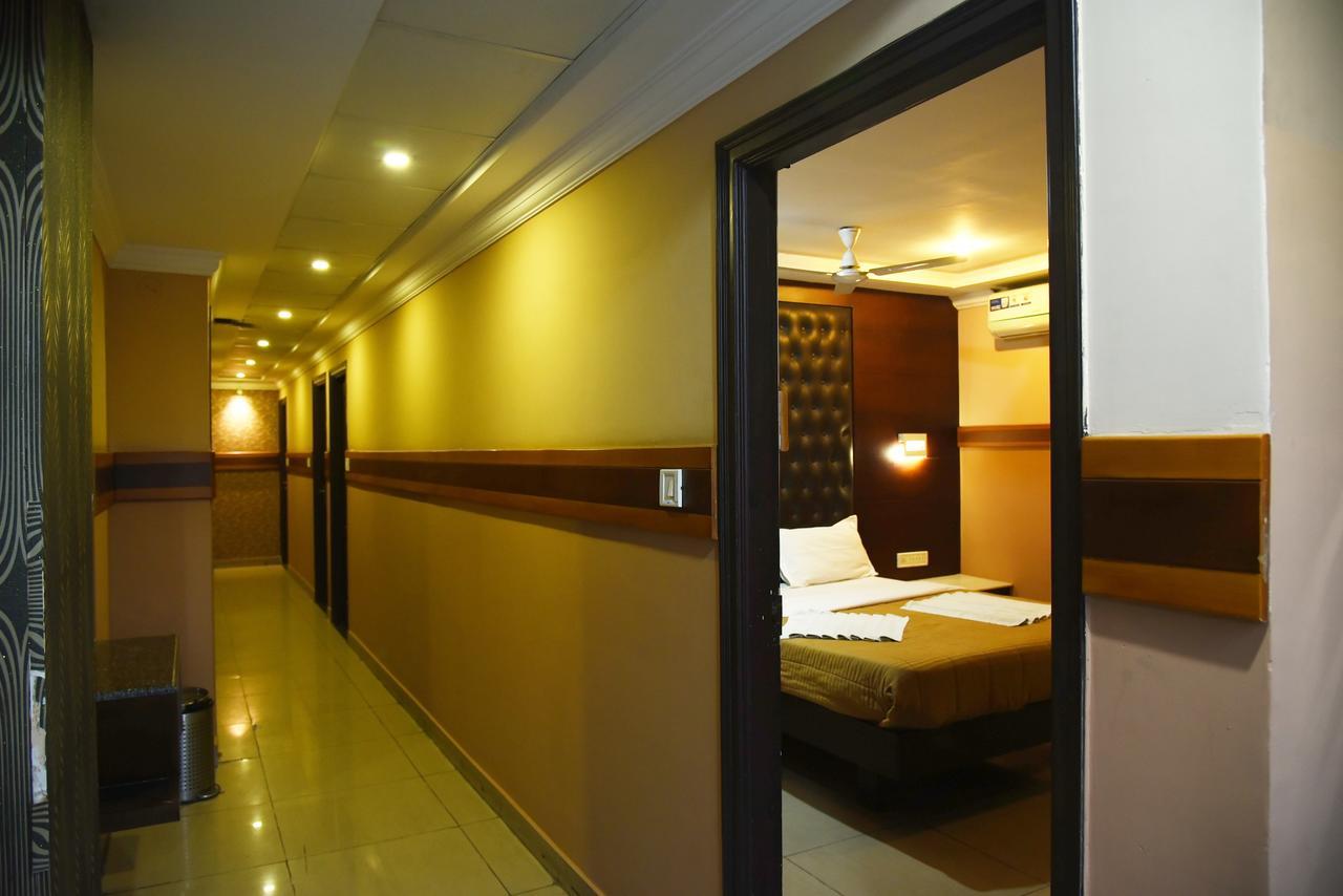 Hotel Grand Choice Bangalore Esterno foto