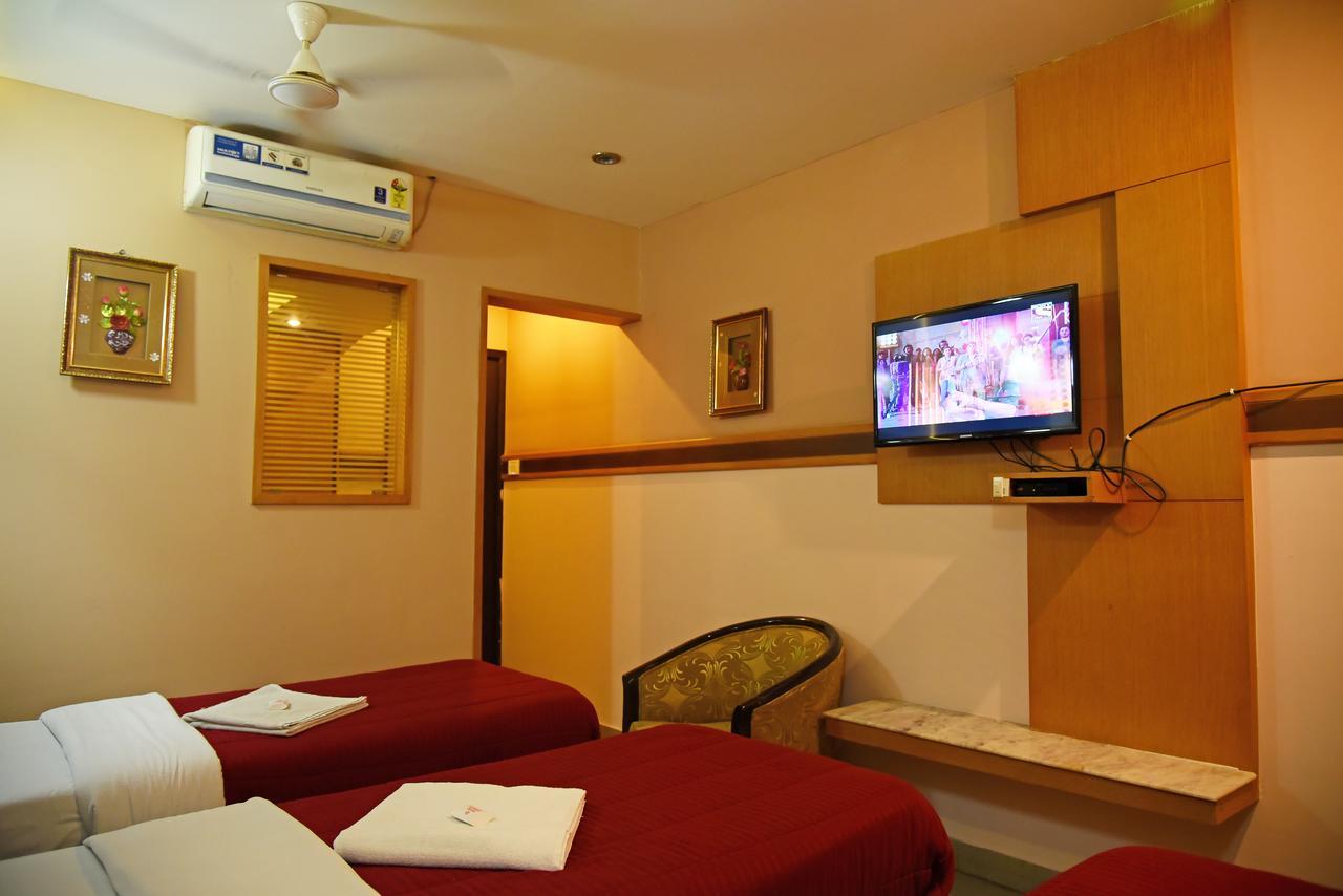 Hotel Grand Choice Bangalore Esterno foto