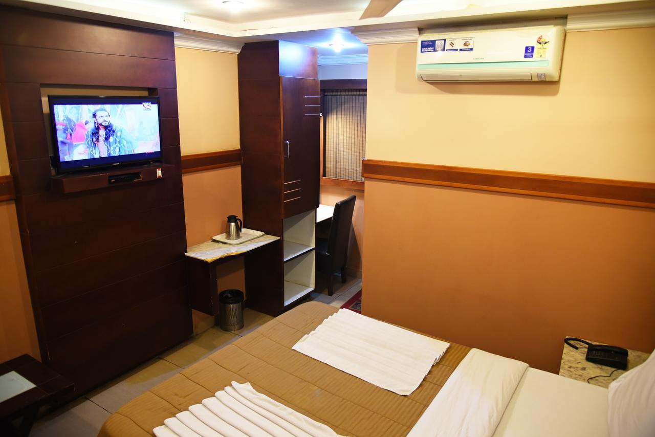 Hotel Grand Choice Bangalore Esterno foto